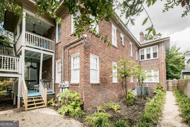 309 E 34th Street, Savannah, GA 31401