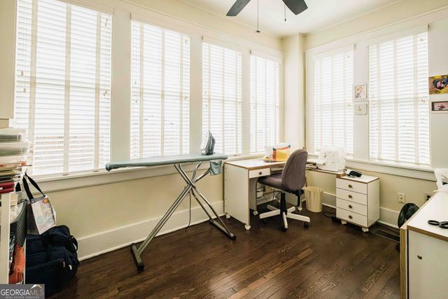 309 E 34th Street, Savannah, GA 31401