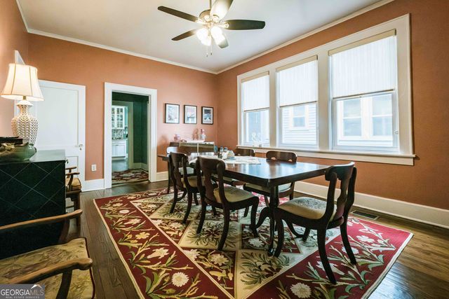 309 E 34th Street, Savannah, GA 31401