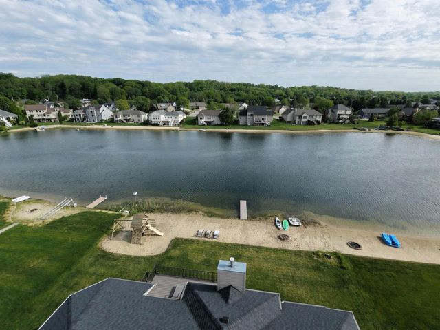 1554 Ponstein Drive, Hudsonville, MI 49426