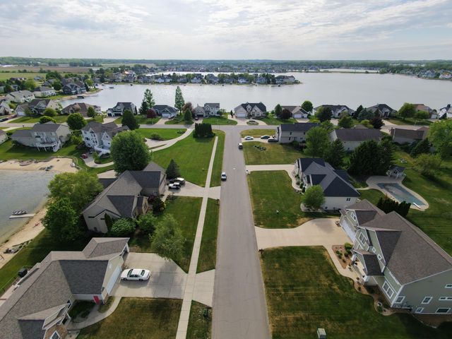 1554 Ponstein Drive, Hudsonville, MI 49426