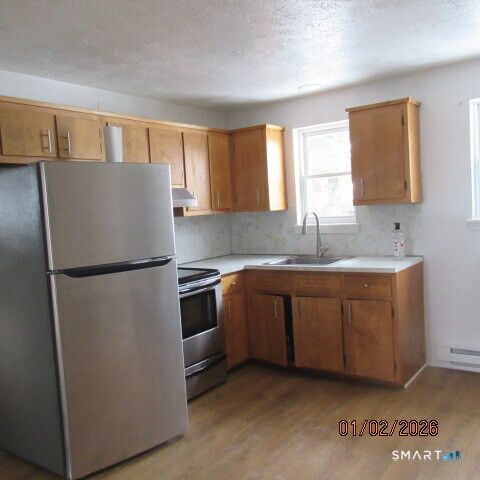 152 Surrey Drive 156, Bristol, CT 06010