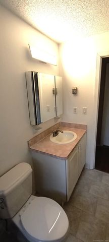 152 Surrey Drive 156, Bristol, CT 06010