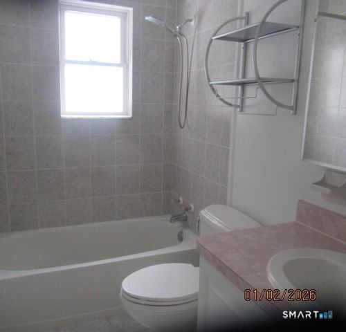 152 Surrey Drive 156, Bristol, CT 06010