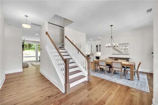 401 Oakleigh Avenue, Woodstock, GA 30188