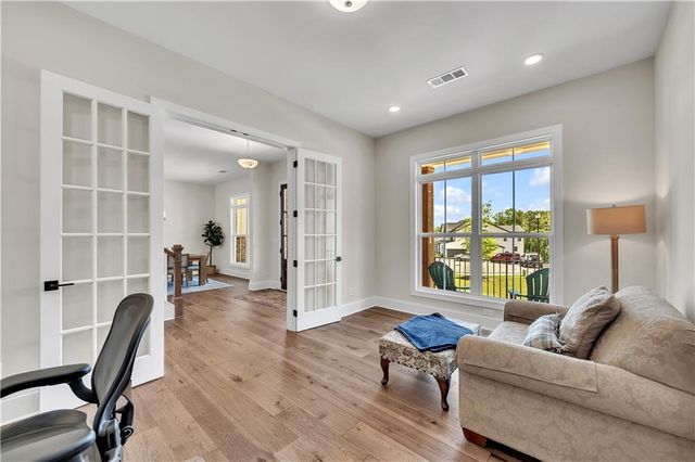 401 Oakleigh Avenue, Woodstock, GA 30188