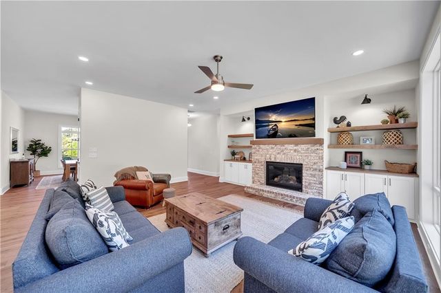 401 Oakleigh Avenue, Woodstock, GA 30188