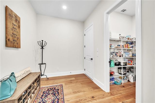 401 Oakleigh Avenue, Woodstock, GA 30188