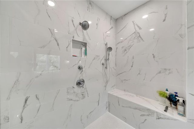 401 Oakleigh Avenue, Woodstock, GA 30188