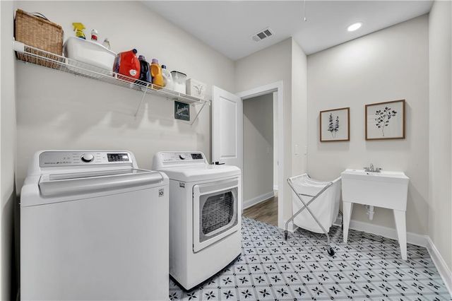 401 Oakleigh Avenue, Woodstock, GA 30188