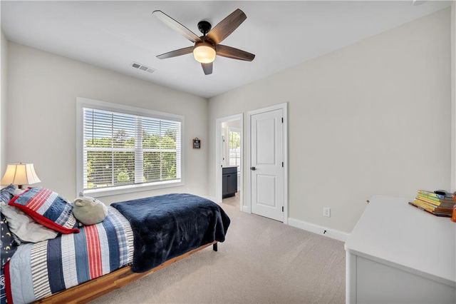 401 Oakleigh Avenue, Woodstock, GA 30188