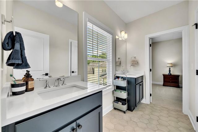 401 Oakleigh Avenue, Woodstock, GA 30188