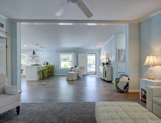 231 Century Cir Circle, Hot Springs, AR 71913