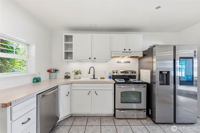 11209 Riviera Drive, Anderson Island, WA 98303