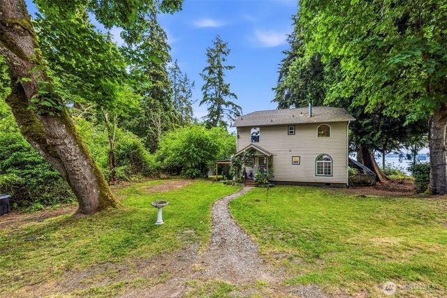 11209 Riviera Drive, Anderson Island, WA 98303