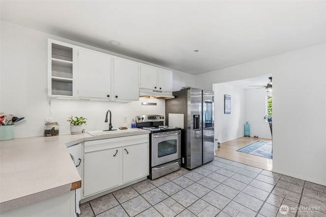 11209 Riviera Drive, Anderson Island, WA 98303