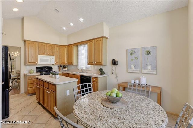 11 Ramsey Way, Monroe, NJ 08831