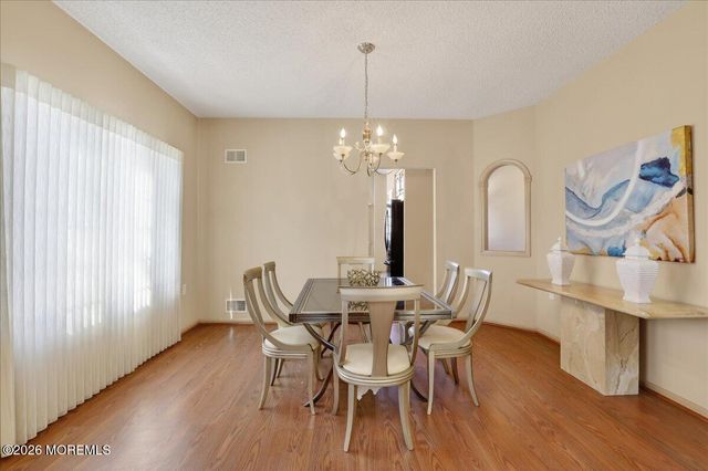 11 Ramsey Way, Monroe, NJ 08831