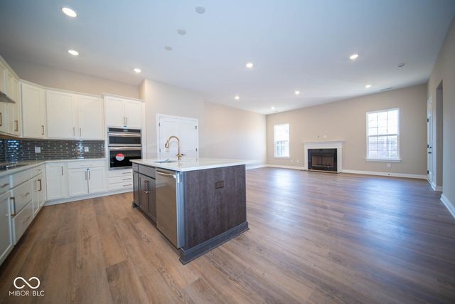 7942 Beaumont Green Place, Indianapolis, IN 46250