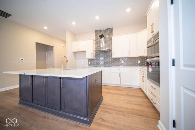 7942 Beaumont Green Place, Indianapolis, IN 46250