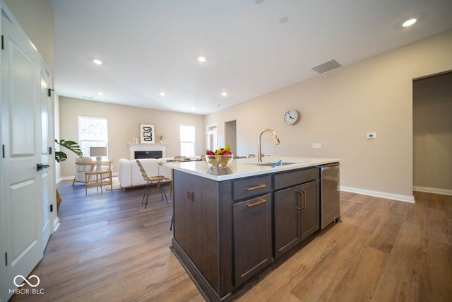 7942 Beaumont Green Place, Indianapolis, IN 46250