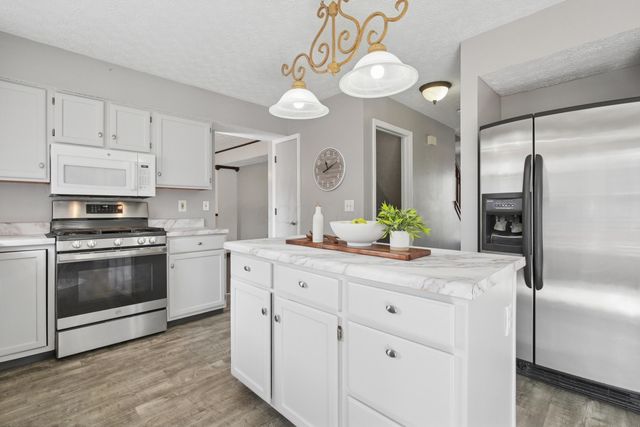 1540 Whitcombe Way, Columbus, OH 43228