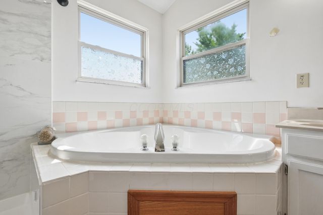 1540 Whitcombe Way, Columbus, OH 43228