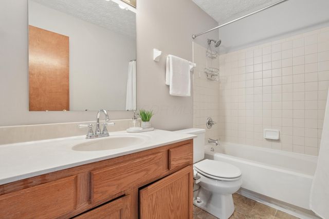 1540 Whitcombe Way, Columbus, OH 43228