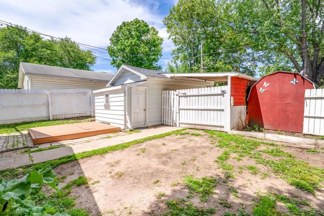 1200 S GREENWOOD AVENUE, Green Bay, WI 54304