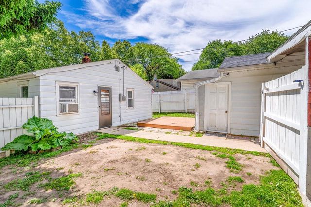 1200 S GREENWOOD AVENUE, Green Bay, WI 54304