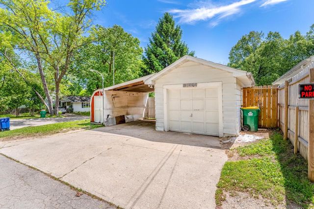 1200 S GREENWOOD AVENUE, Green Bay, WI 54304