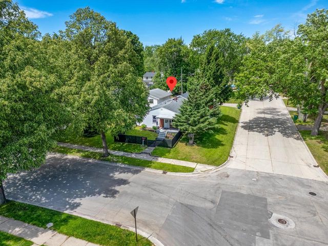 1200 S GREENWOOD AVENUE, Green Bay, WI 54304