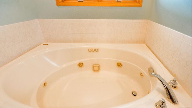 51553 Baker Road, Chesterfield Twp, MI 48047