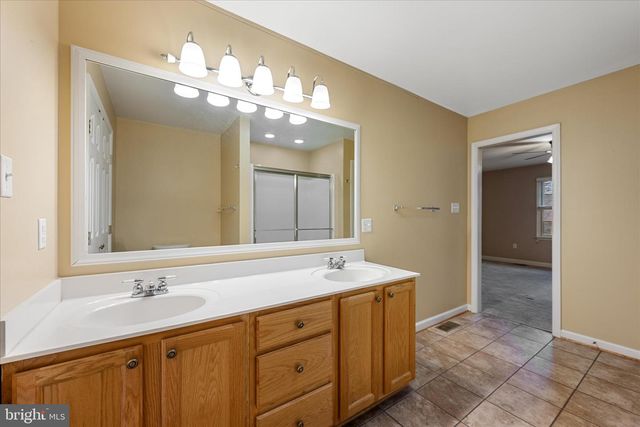 126 FAIRGROUND RD, Woodstock, VA 22664