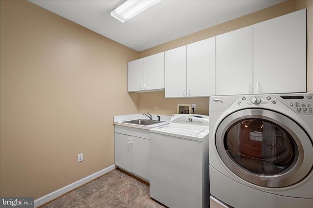 126 FAIRGROUND RD, Woodstock, VA 22664