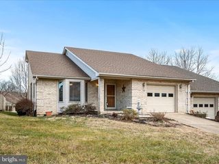 126 FAIRGROUND RD, Woodstock, VA 22664