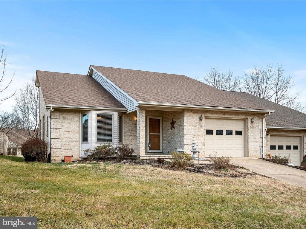 126 FAIRGROUND RD, Woodstock, VA 22664