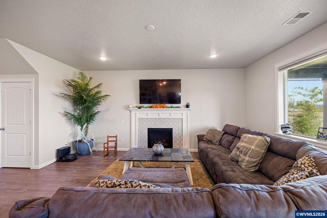 4435 Sagecrest Dr NE, Albany, OR 97322