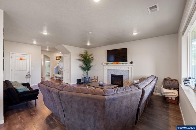 4435 Sagecrest Dr NE, Albany, OR 97322