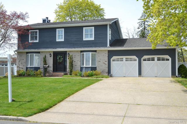 30 Myrtle Lane, Patchogue, NY 11772