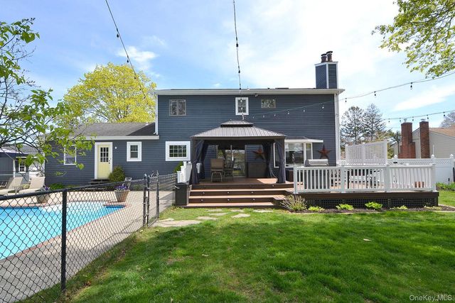 30 Myrtle Lane, Patchogue, NY 11772