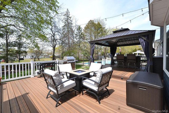 30 Myrtle Lane, Patchogue, NY 11772