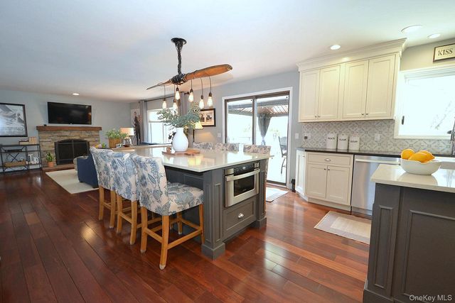 30 Myrtle Lane, Patchogue, NY 11772
