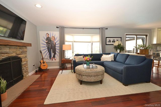 30 Myrtle Lane, Patchogue, NY 11772