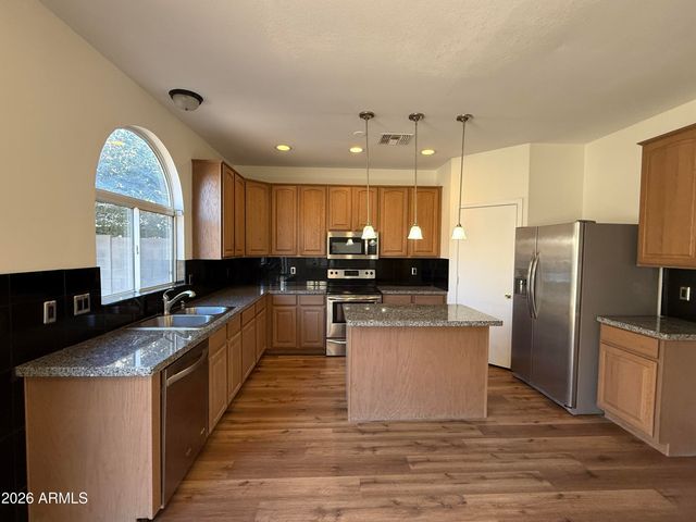 1140 E FERRARA Street, San Tan Valley, AZ 85140