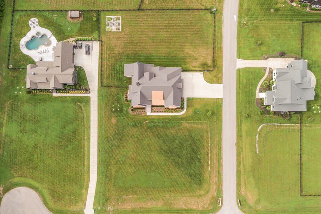 5201 Bond Springs Ct, Thompsons Station, TN 37179