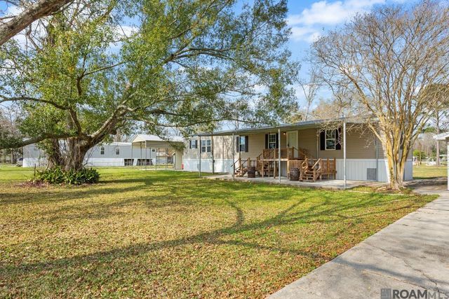 44422 Melancon St, Sorrento, LA 70778