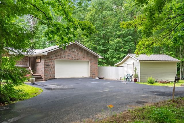 1320 Laurel Way, Monterey, TN 38574