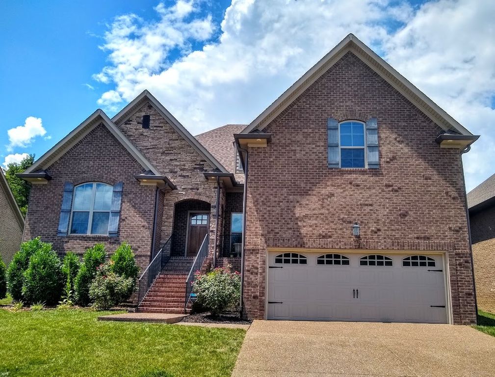 119 Stark Knob Rd, Hendersonville, TN 37075