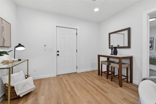 2831 25TH AVENUE N, St Petersburg, FL 33713